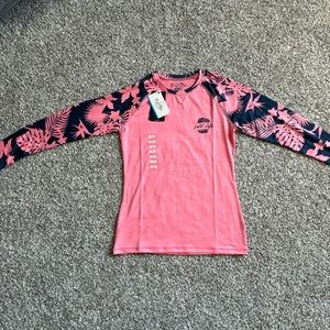 Salt Life NWT Escapism Long Sleeve Performance Tee in Coral Heather